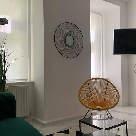 Cool City Center Apt. @ Metro And Shopping Street Wien Eksteriør bilde
