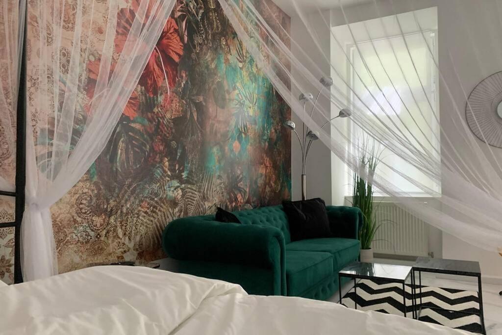 Cool City Center Apt. @ Metro And Shopping Street Wien Eksteriør bilde
